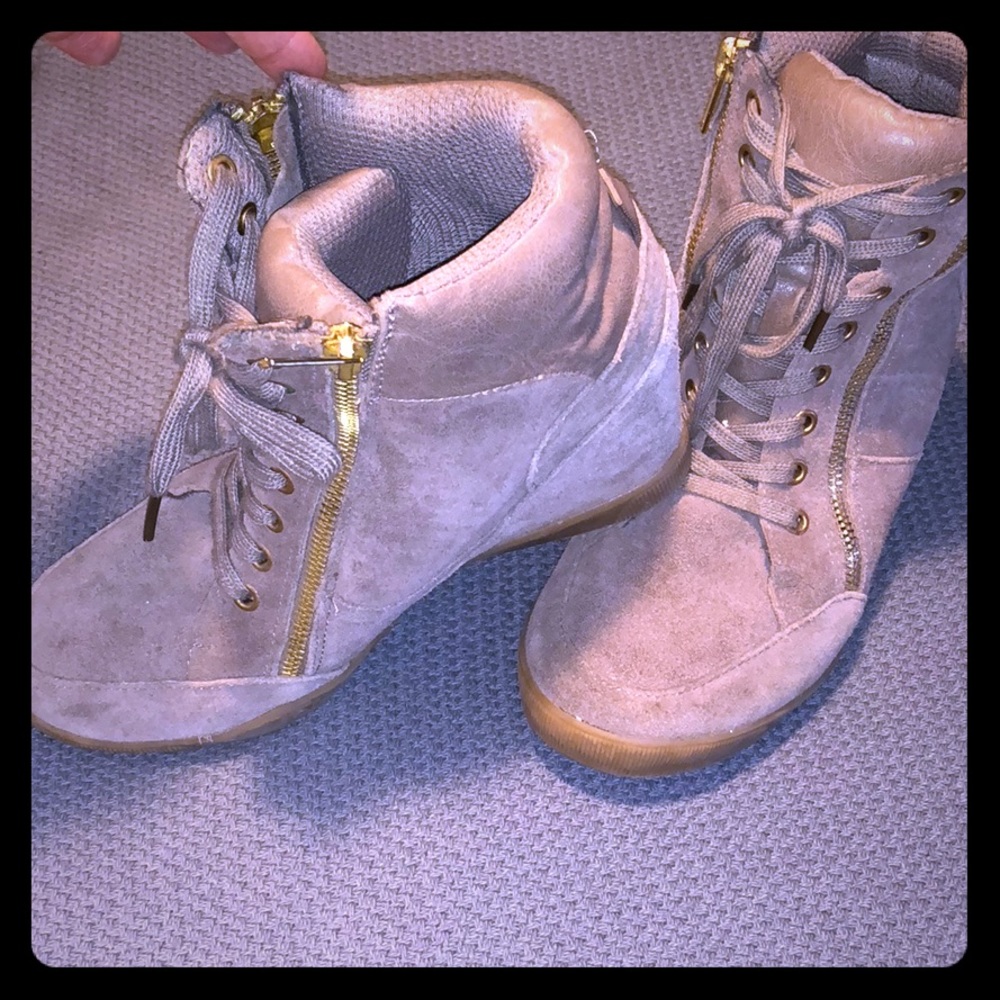Sneaker wedges